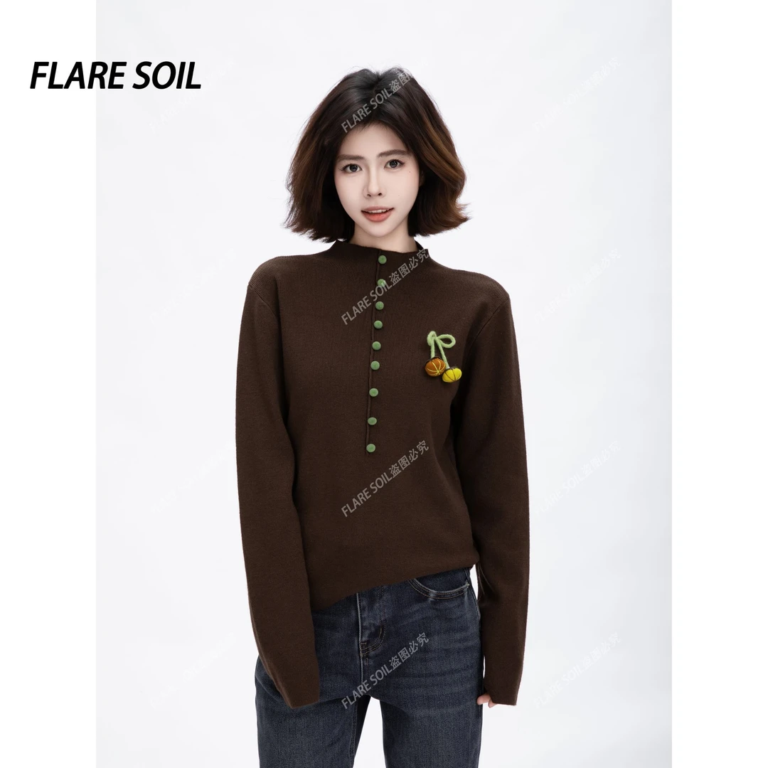 【FLARE SOIL】手工缝花花法式针织亨利领毛衣高级穿搭 T4930A