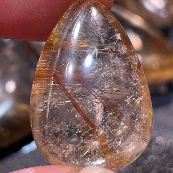 未镶嵌颈饰发晶?****来