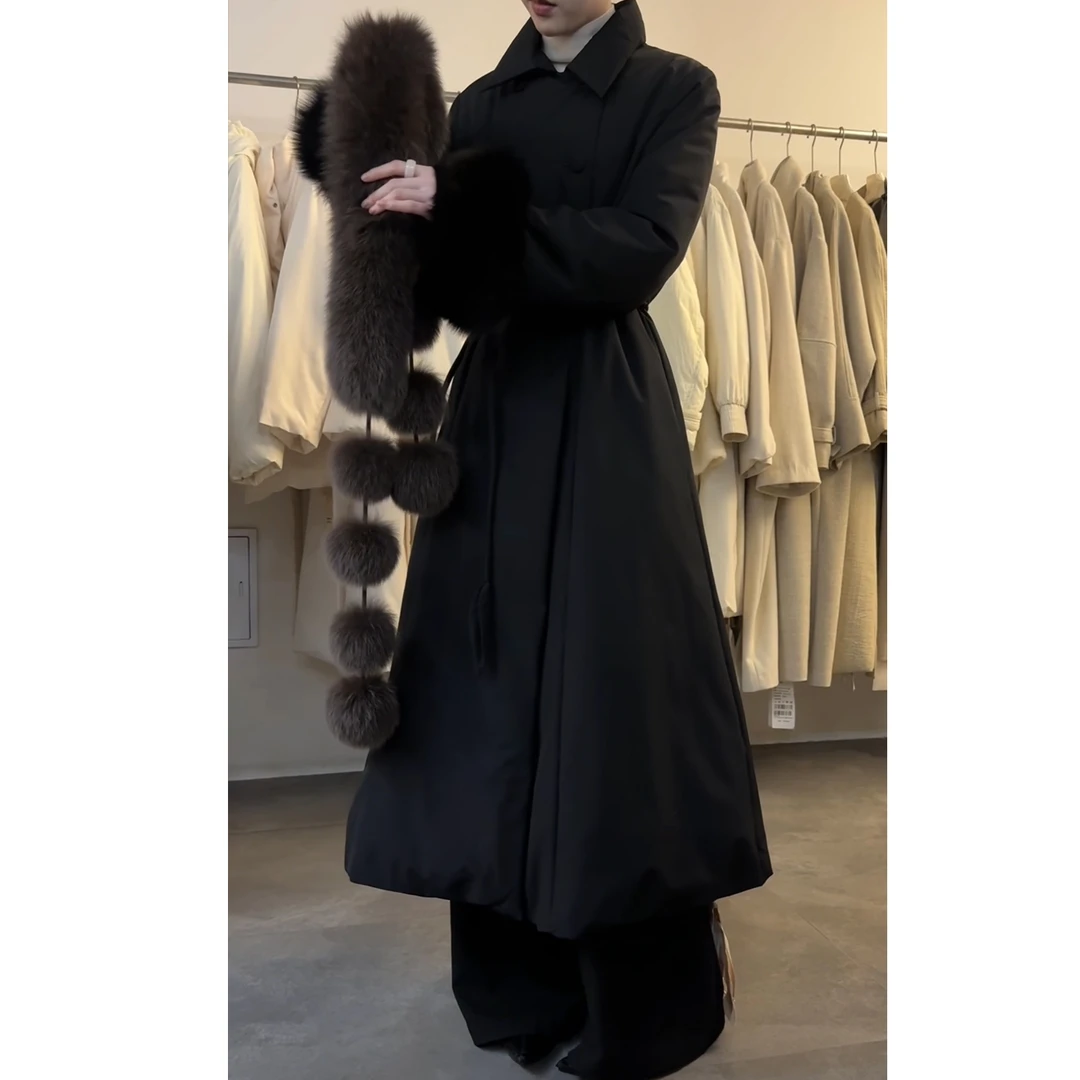 袖口狐狸毛领收腰加厚羽绒服