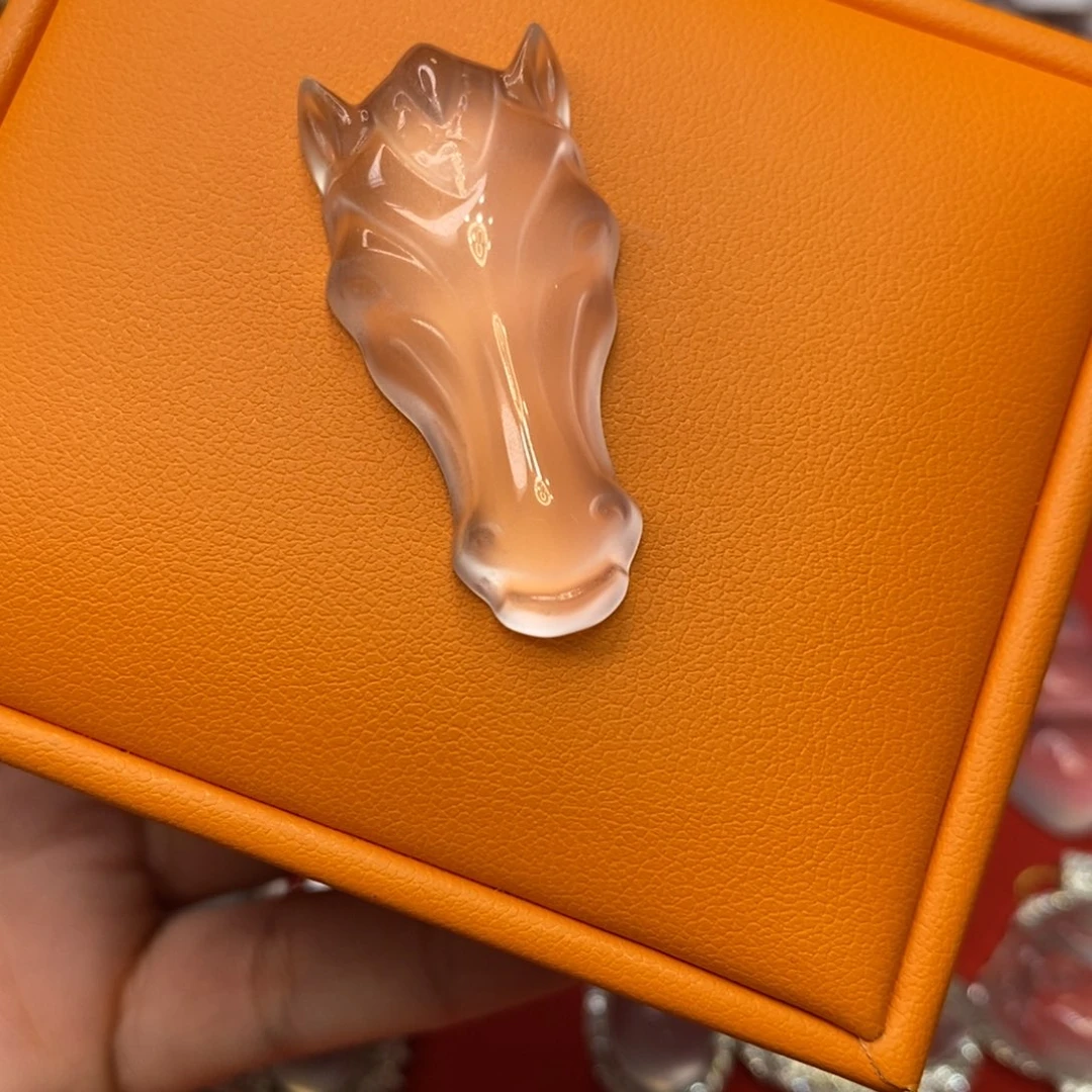 大***仔石英质玉未镶嵌吊坠