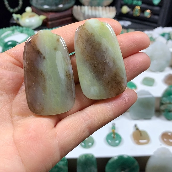 未镶嵌独山玉颈饰