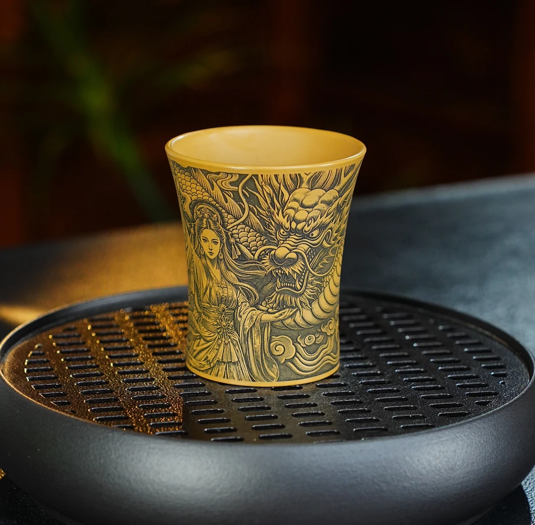 213 宜兴正宗原矿黄段泥茶杯纯手工刻绘龍姬靈琇高端紫砂主人杯