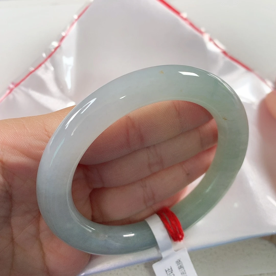 翡翠手镯未镶嵌⑨②