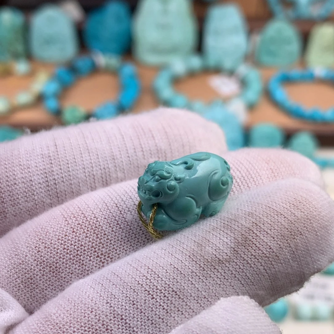 绿松石未镶嵌珠宝奇石