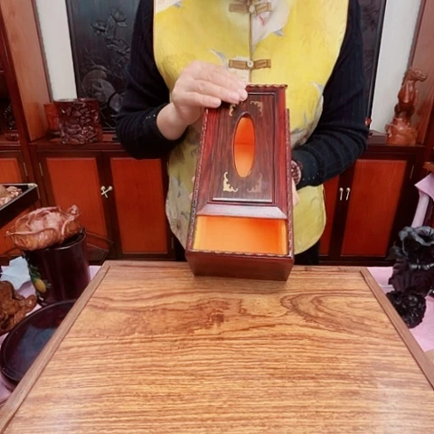 微凹黄檀（南美大红酸枝）红酸枝镶嵌黄杨纸巾盒
