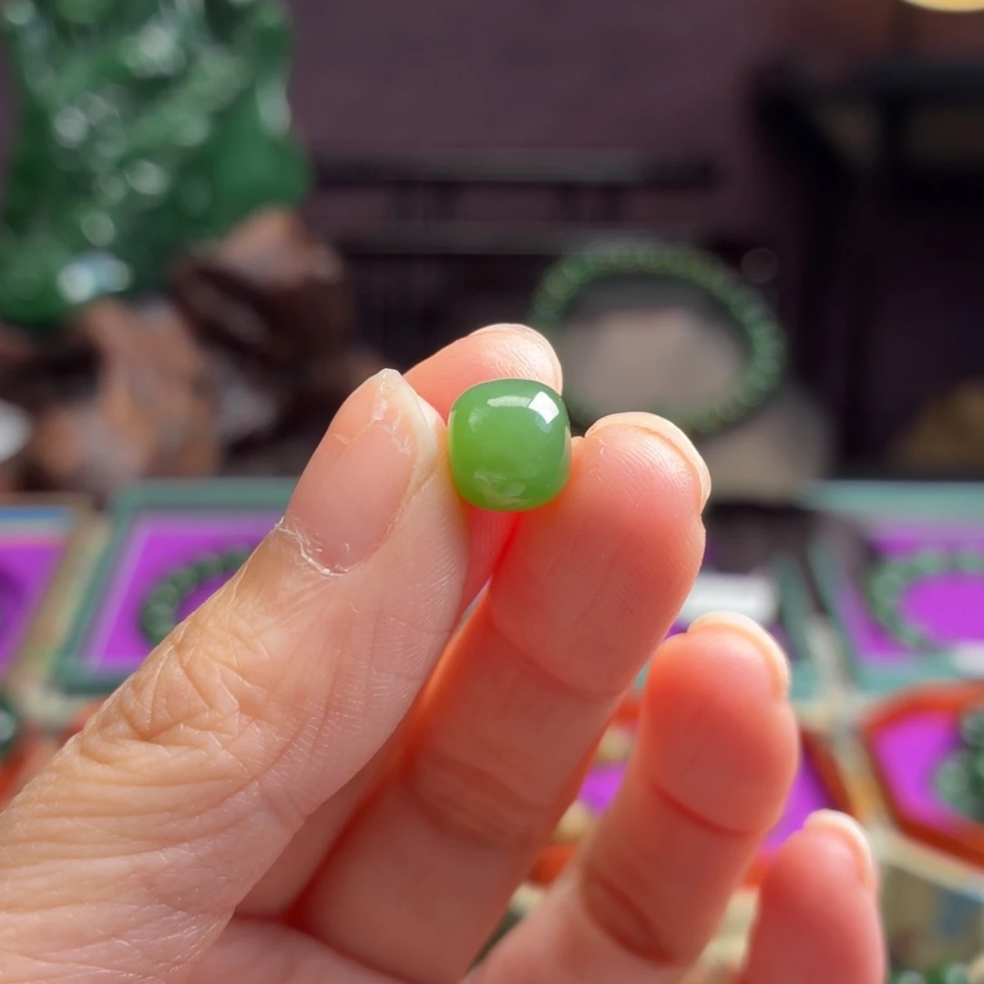 和田玉（碧玉）未镶嵌珠宝半成品