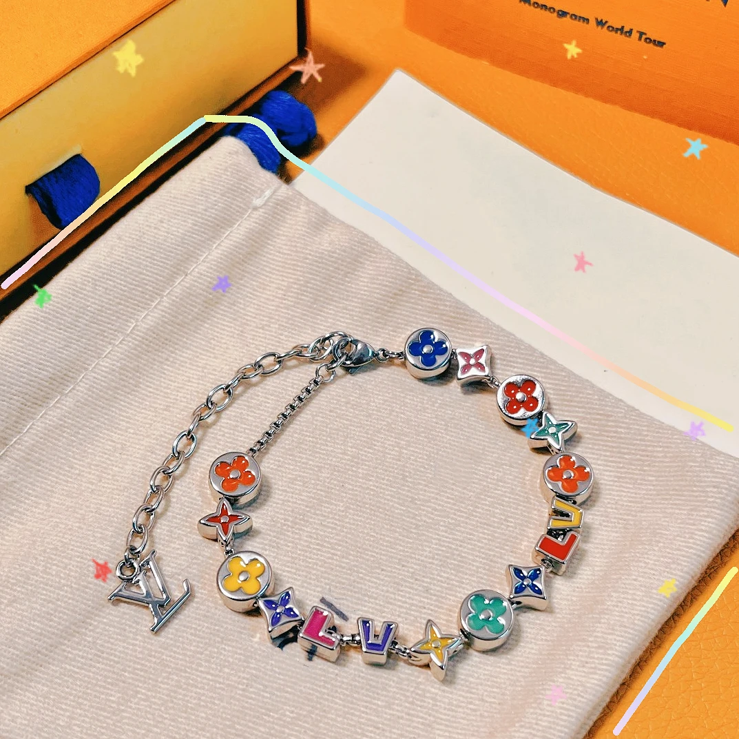钛钢珐琅手链 驴家四叶草手链饰品精美彩色轻奢字母组合派对手链
