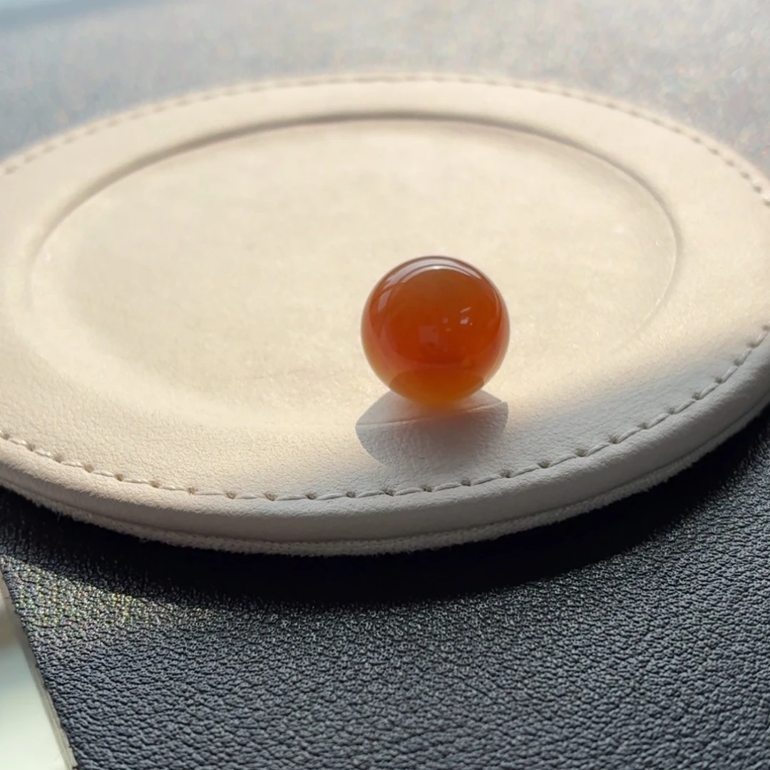 定制翡翠未镶嵌天然红