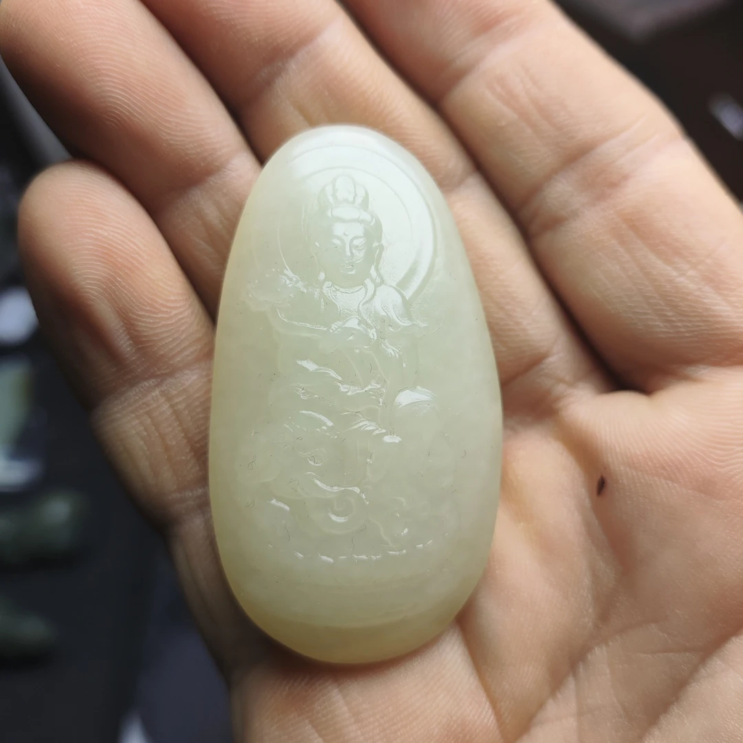 和田玉观音小吊坠