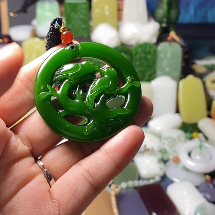 吊坠(赠链)未镶嵌和田玉喜****线