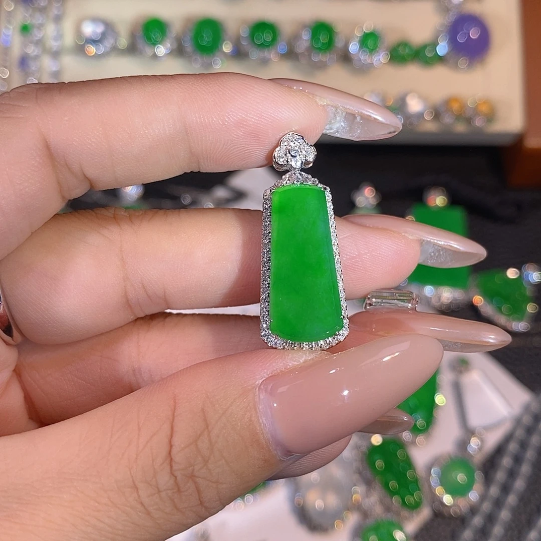 翡翠18K金镶嵌吊坠(不含链)无事牌吊坠