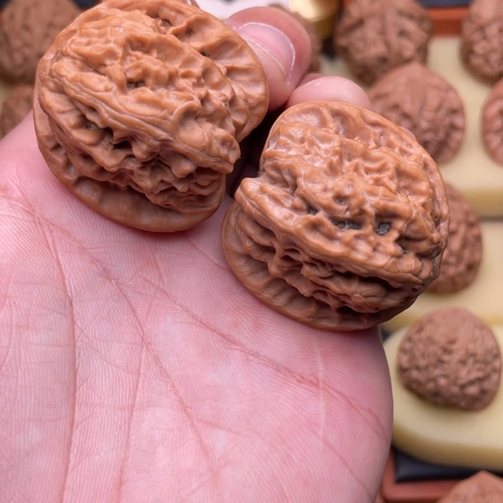 涂***长文玩核桃把件39+头货精对野生狼牙山狮子头