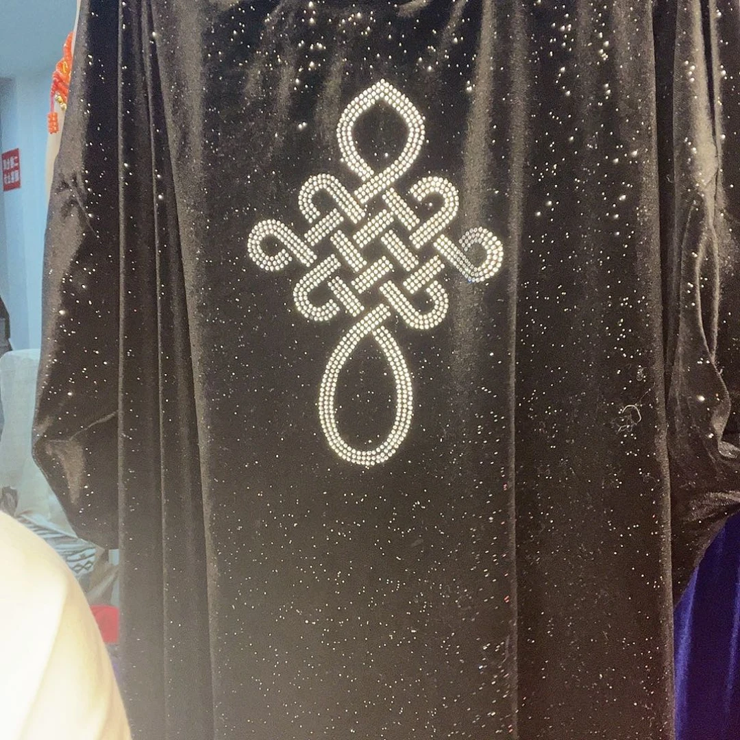 挂脖款辣妈记家黑色连衣裙