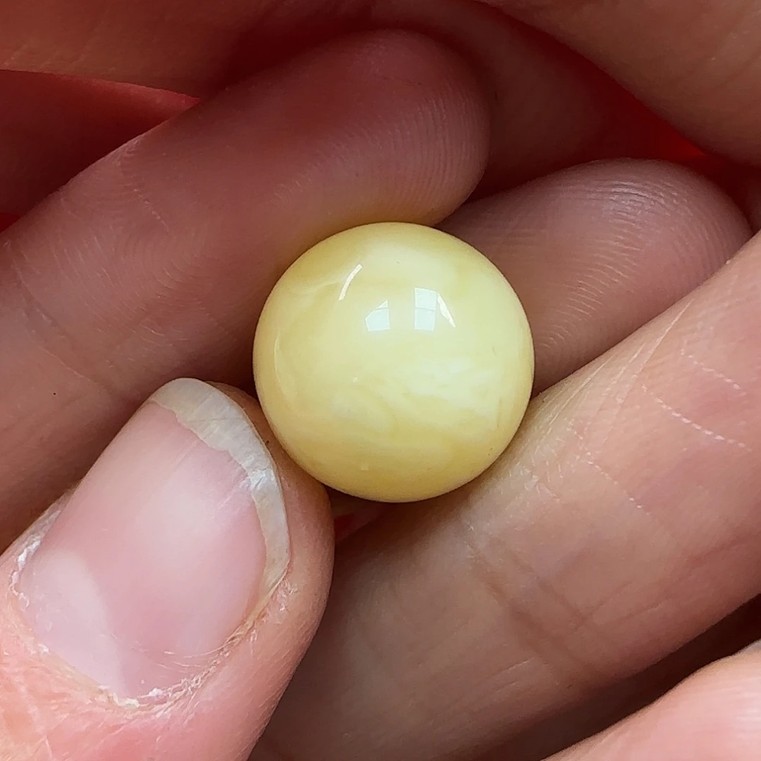 蜜蜡未镶嵌珠宝奇石