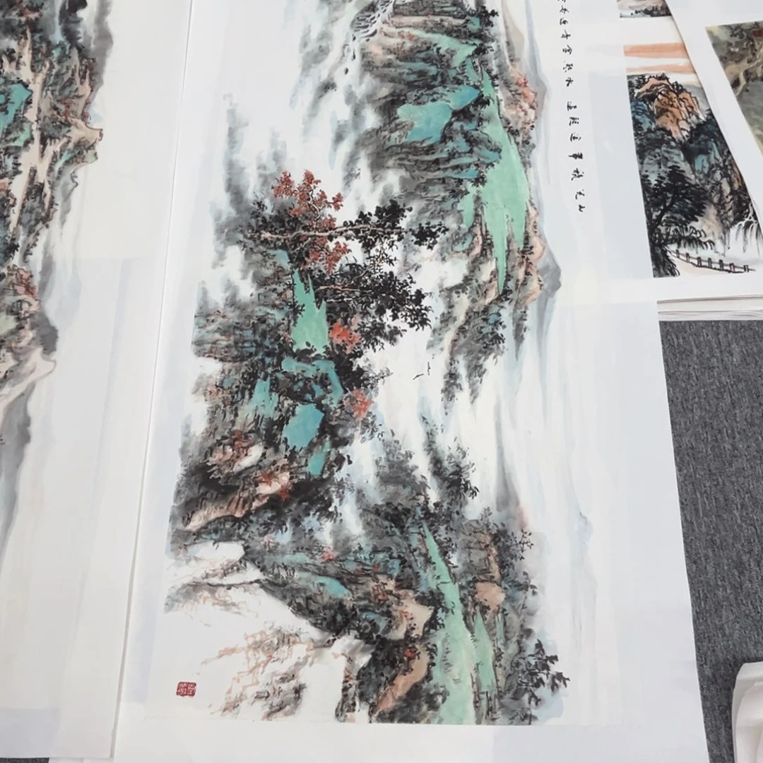 用***1国画绘画作品多次参加全国