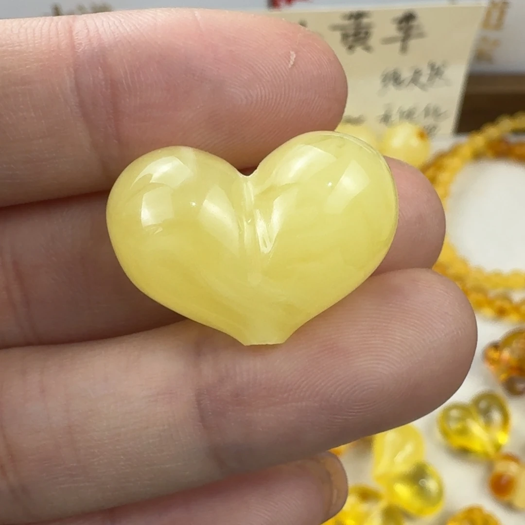 蜜蜡未镶嵌珠宝奇石全品 24.5×17.3×13.2mm