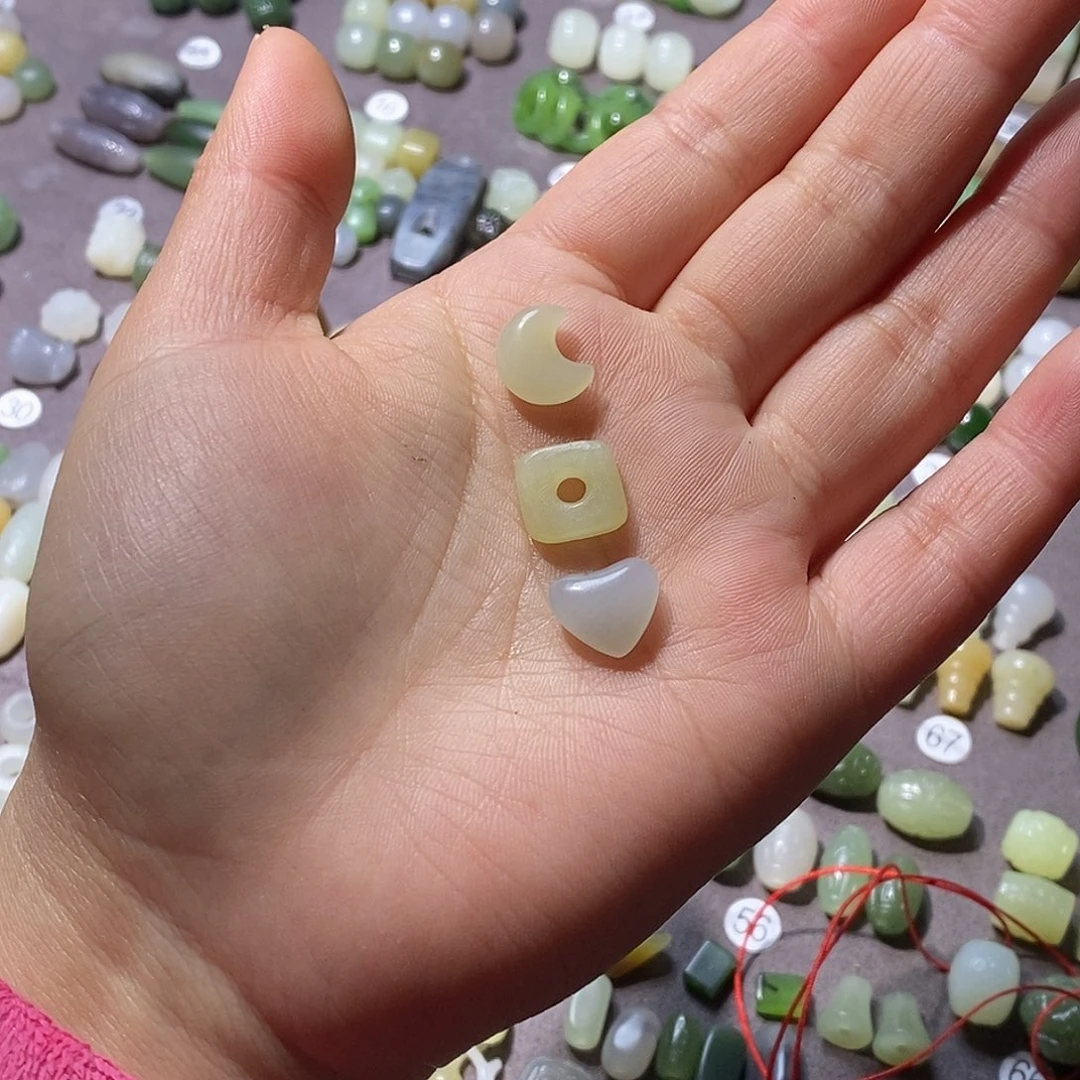 和田玉颈饰未镶嵌盛**雨