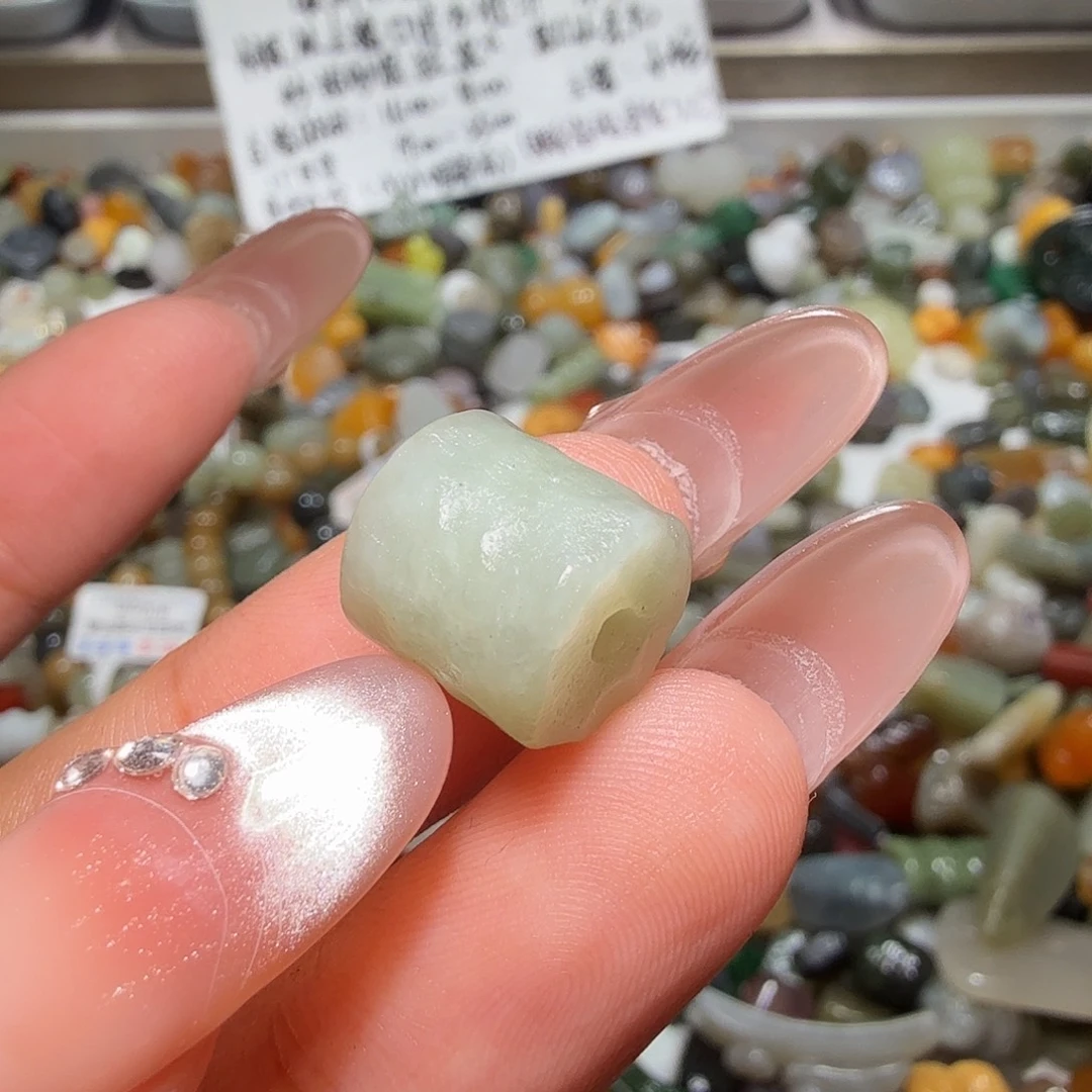 和田玉未镶嵌珠宝奇石