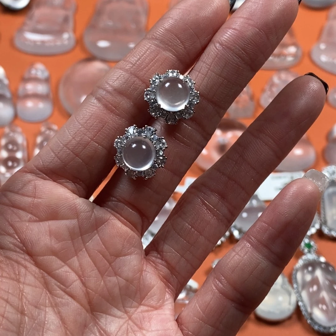 石英质玉合金颈饰黑钢太阳花耳钉