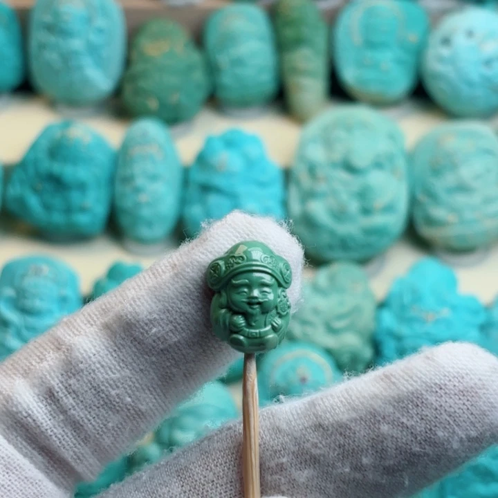 未镶嵌绿松石珠宝奇石