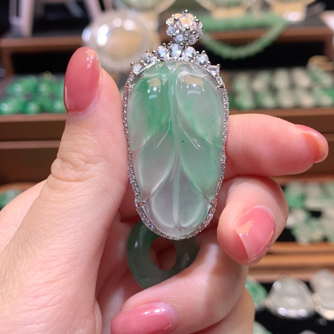 石英质玉（非洲翠）银S925镶嵌颈饰?****象叶子