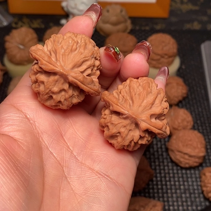 文玩核桃把件39龙鳞