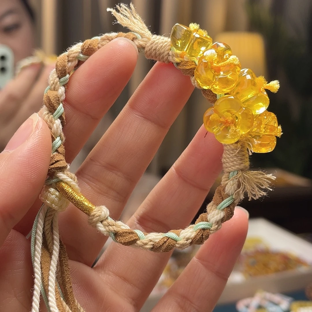 蜜蜡未镶嵌裸石手串