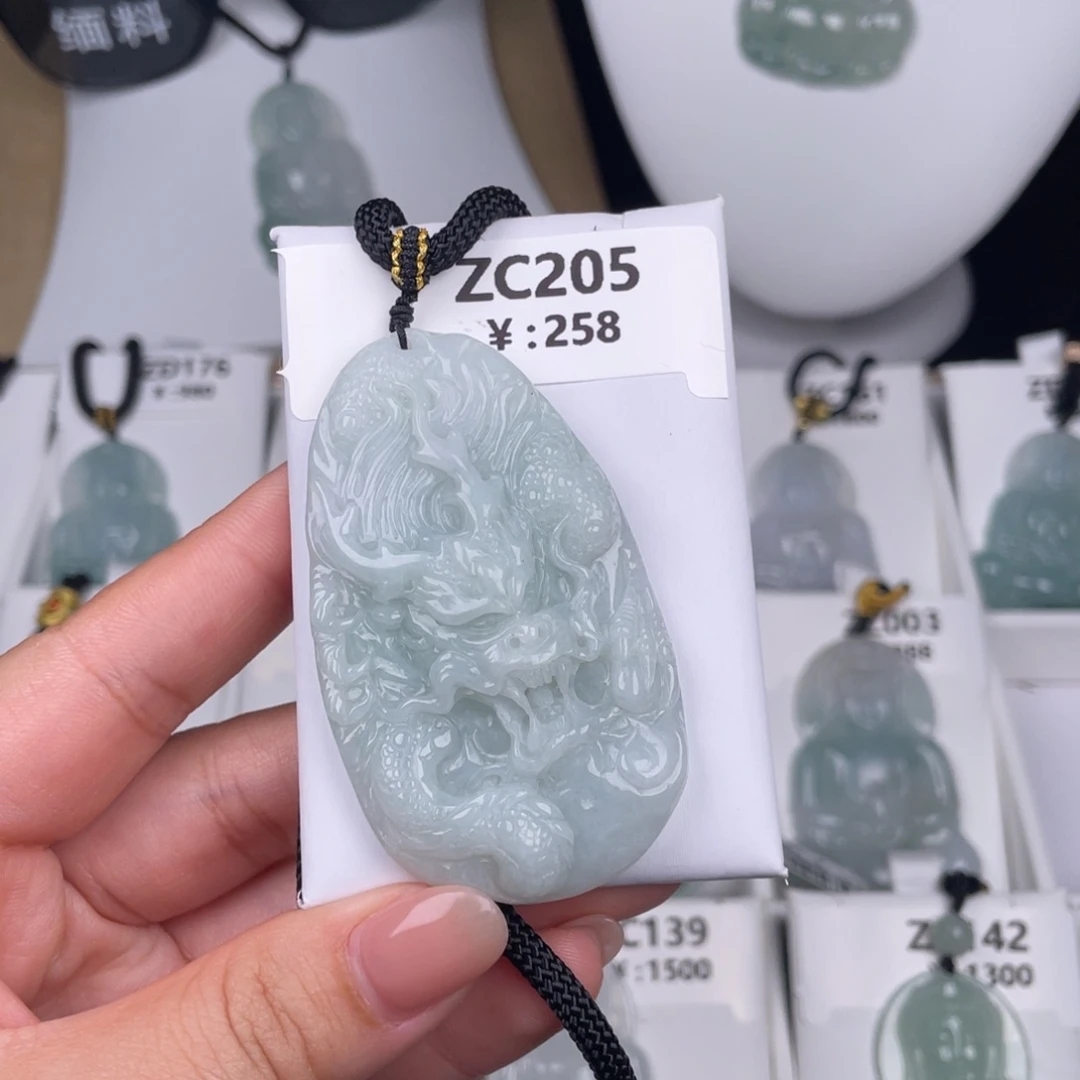 翡翠未镶嵌颈饰zc205