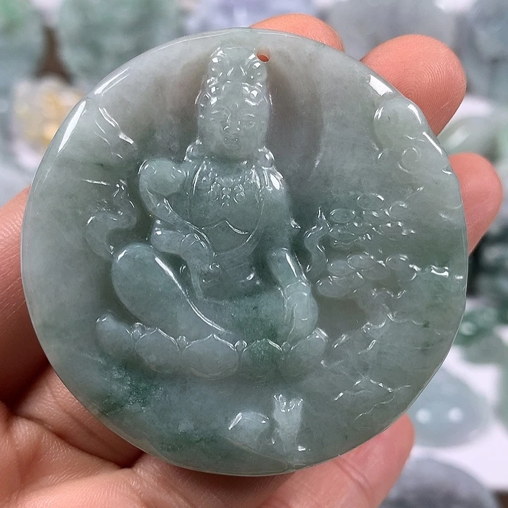 翡翠未镶嵌颈饰山水观音福利