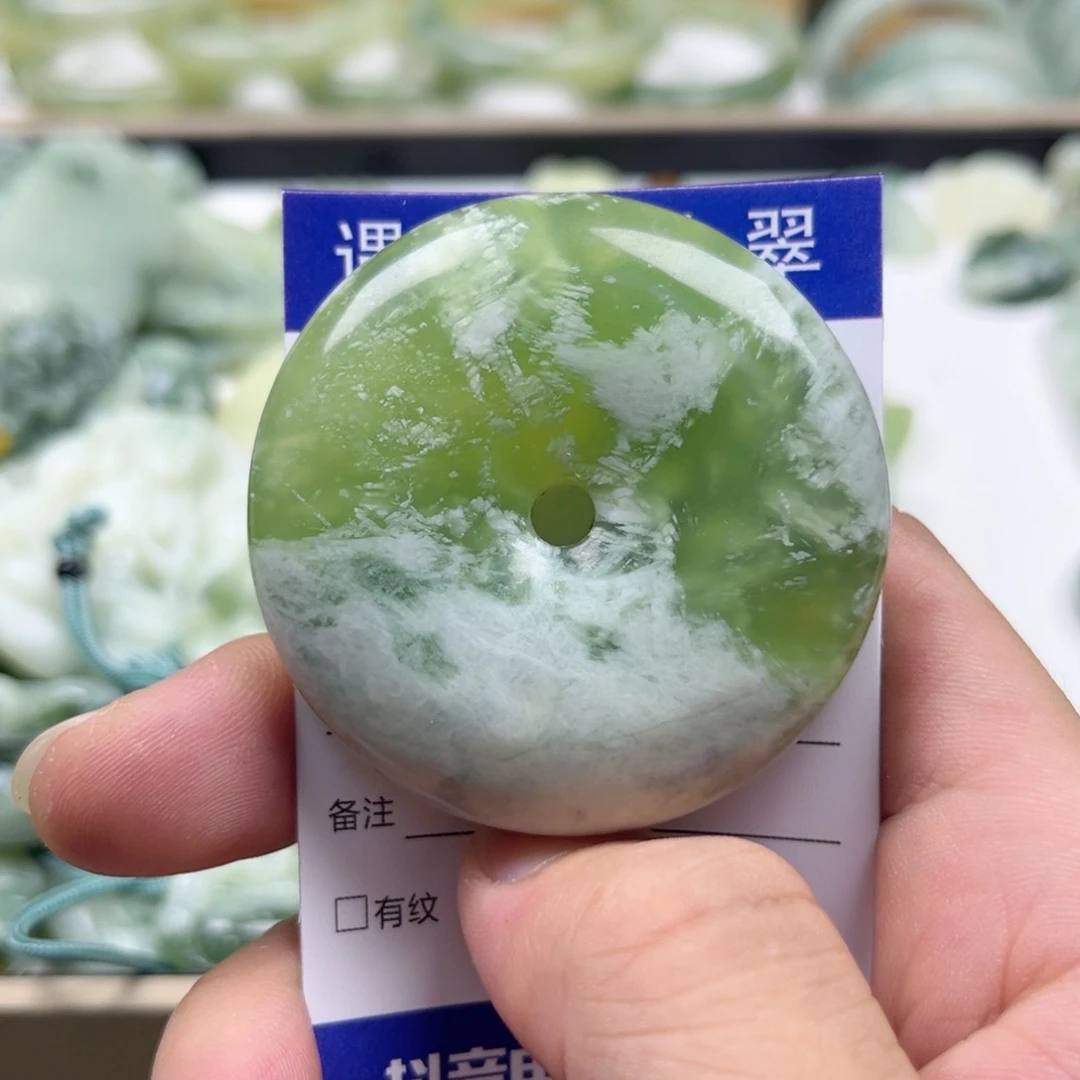 透闪石-蛇纹石玉未镶嵌手镯
