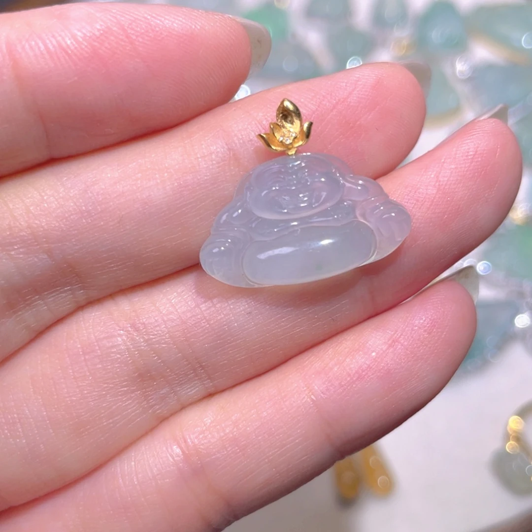 翡翠18K金镶嵌颈饰翡翠