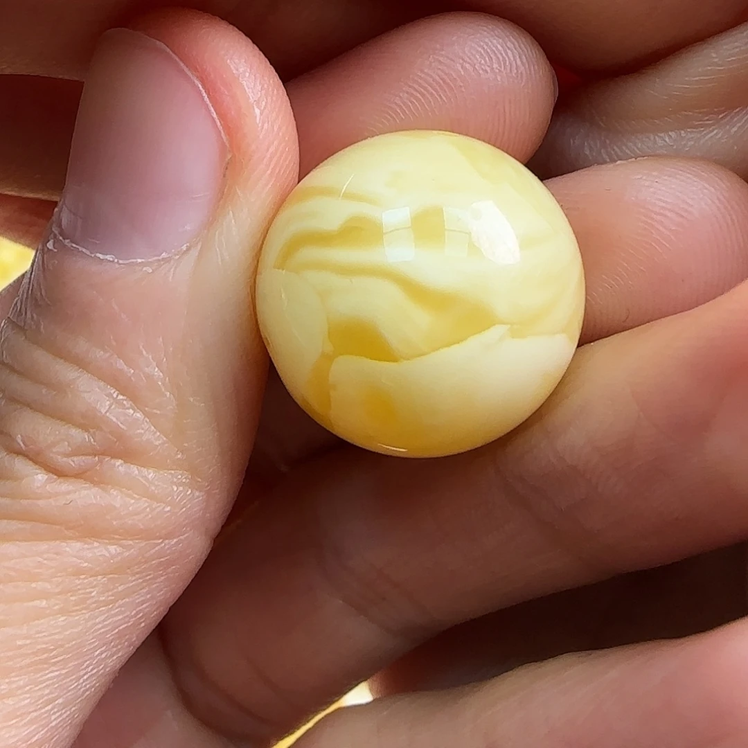 蜜蜡未镶嵌珠宝奇石