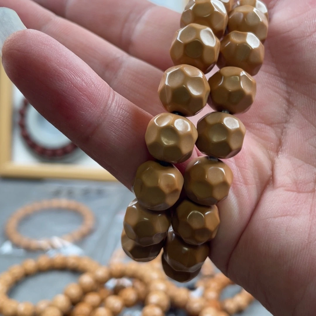 猴头核桃手串泛油油点无相奶酪