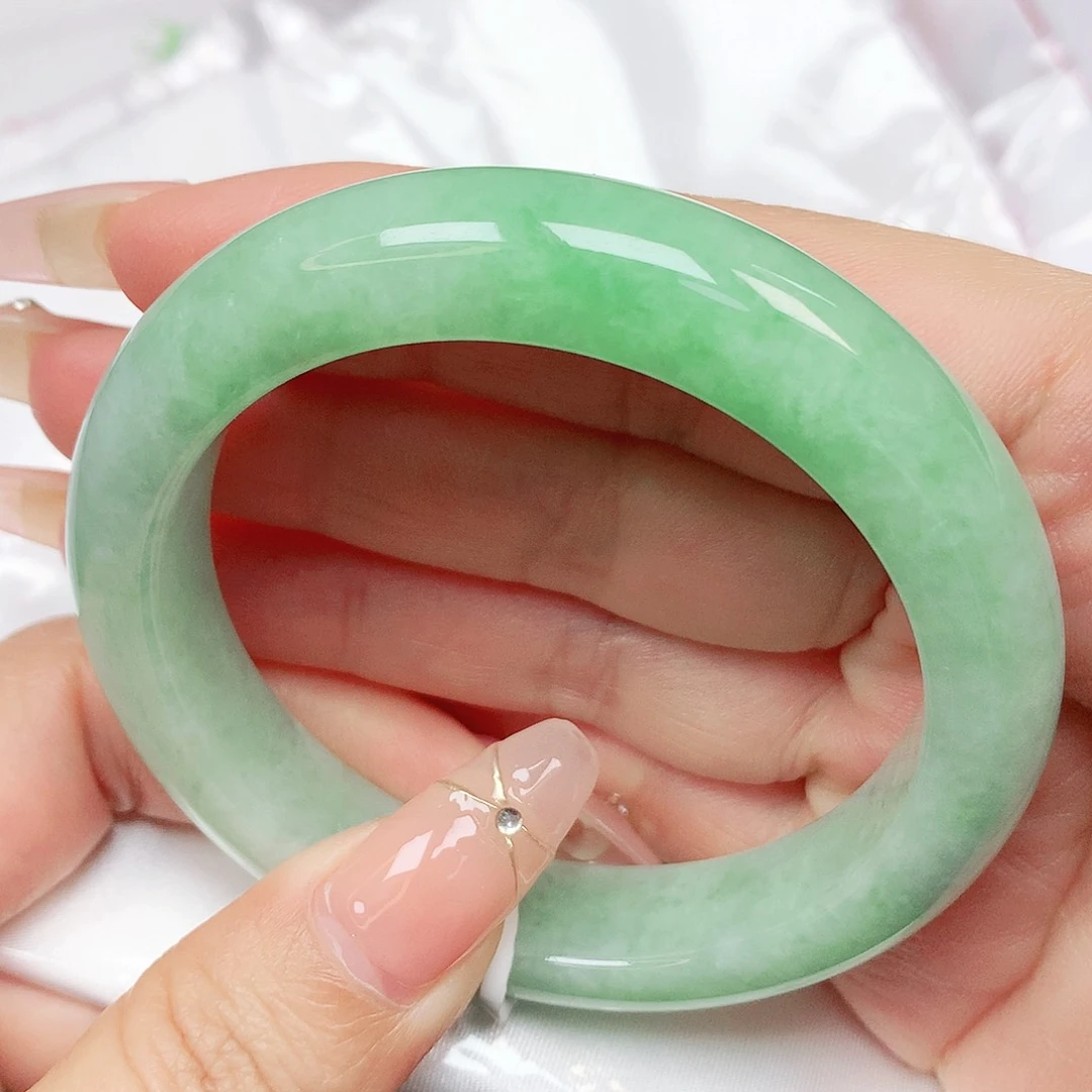 翡翠手镯未镶嵌抖音765