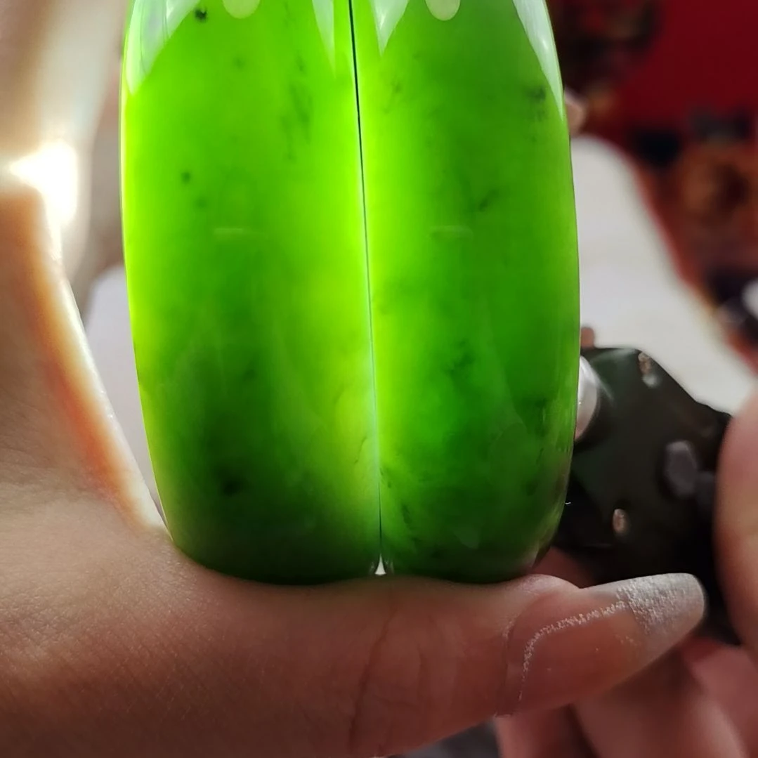 和田玉（碧玉）未镶嵌手镯