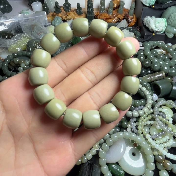 和田玉手串未镶嵌南*卡14