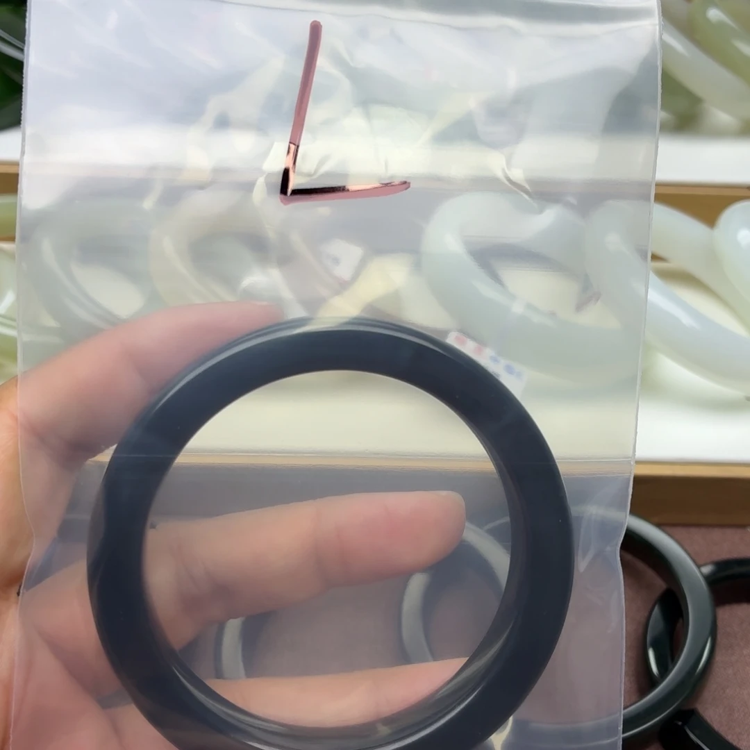 ****º和田玉手镯未镶嵌