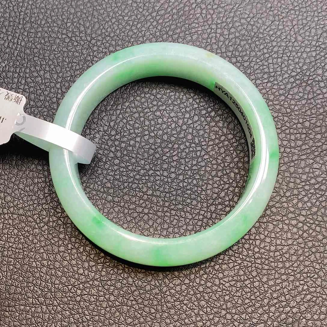 翡翠手镯未镶嵌缅甸翡翠