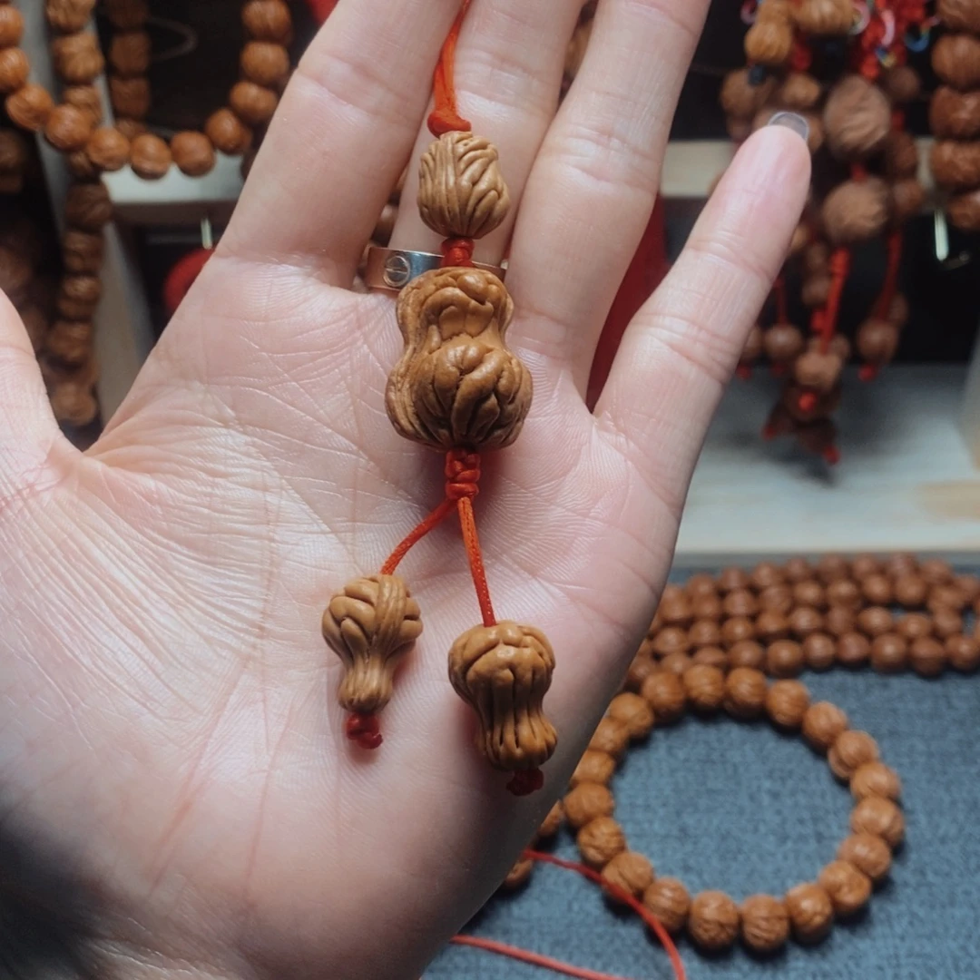 桃核吊坠龙纹桃枭