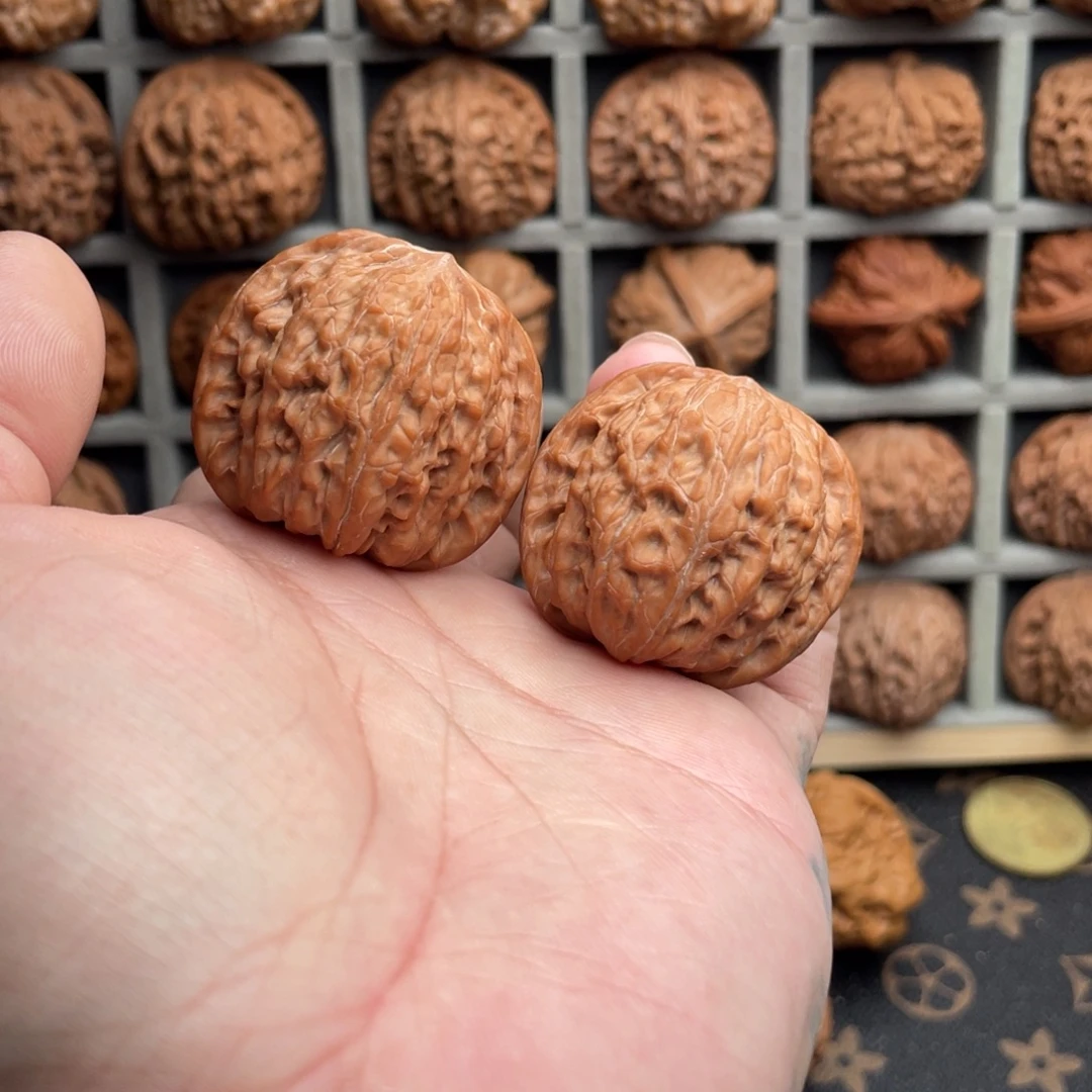 核桃把件38无修山地磨盘比较正