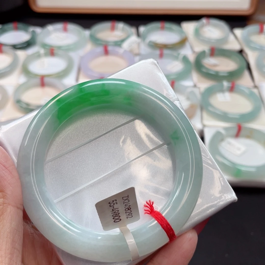 【闪购商品】翡翠手镯未镶嵌飘辣绿胖圆条55圈18号