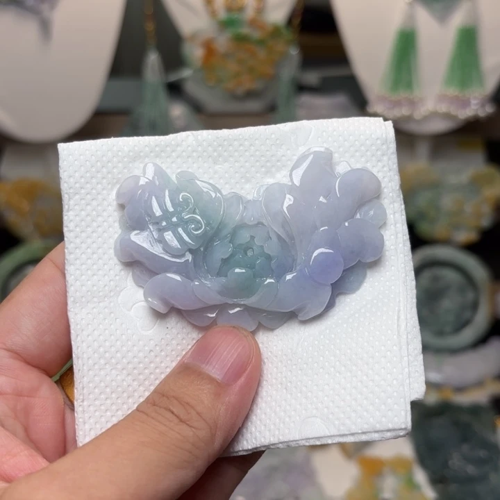 翡翠未镶嵌颈饰吊坠