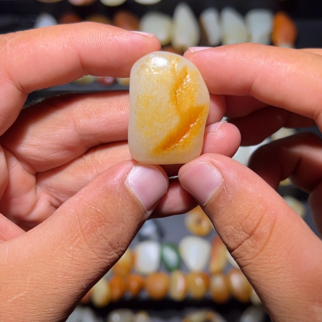 和田玉未镶嵌颈饰20克无修