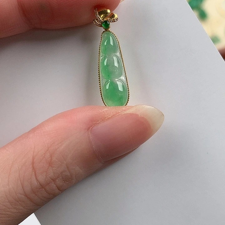 翡翠18K金镶嵌颈饰876335678
