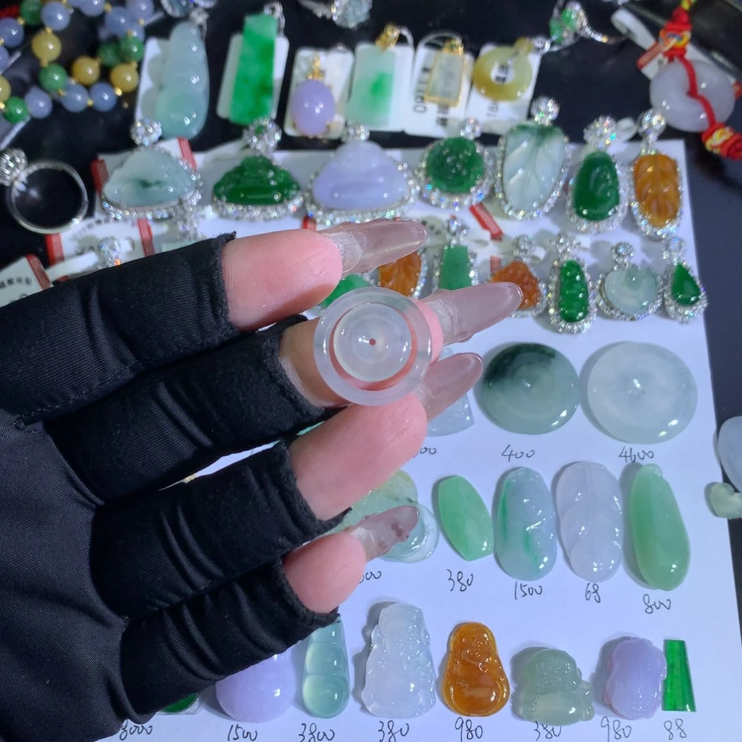 翡翠裸石未镶嵌子母扣