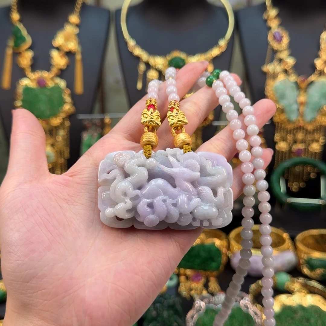 翡翠未镶嵌颈饰炸价套装