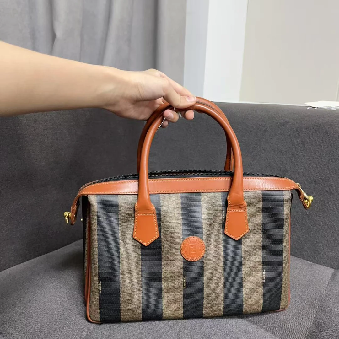 95新 FENDI/芬迪 兔兔奢轩轩/芬迪手提包/06121