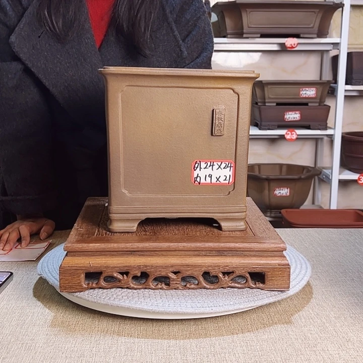 紫砂花盆山紫砂花盆