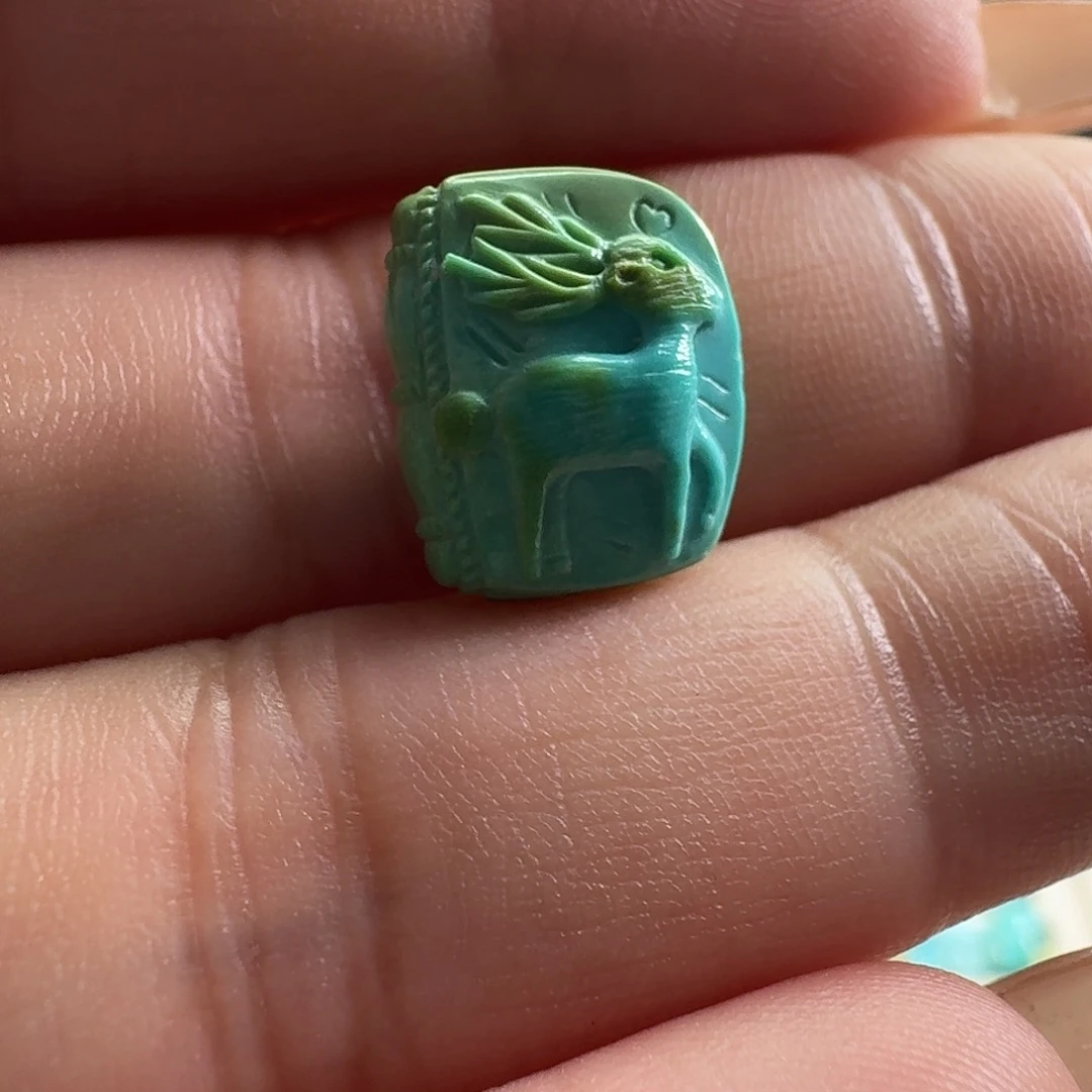 绿松石未镶嵌颈饰