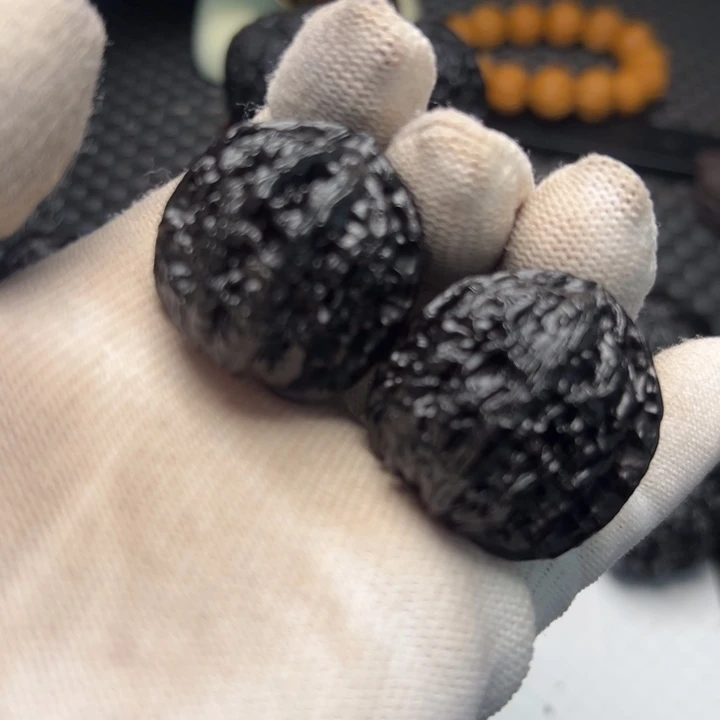 文玩核桃龙眼32尺寸